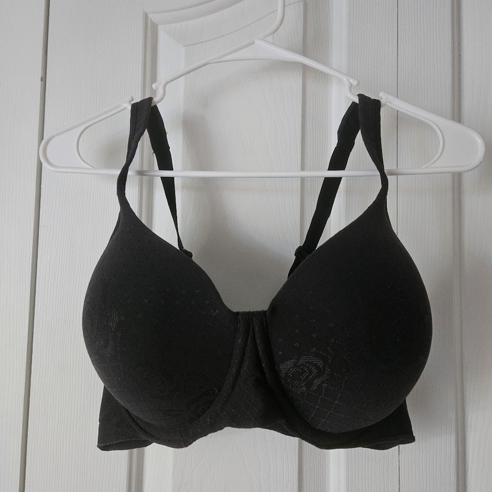 Bali Black T-Shirt Bra with Adjustable Straps